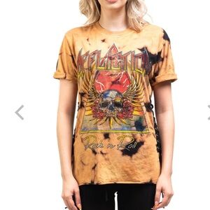 ⭐️NWT Affliction skull rock embroidered tee SZ Sm